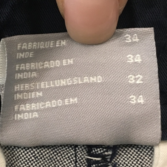 Ladies size 2 Columbia PFG gray shorts - Picture 6 of 9